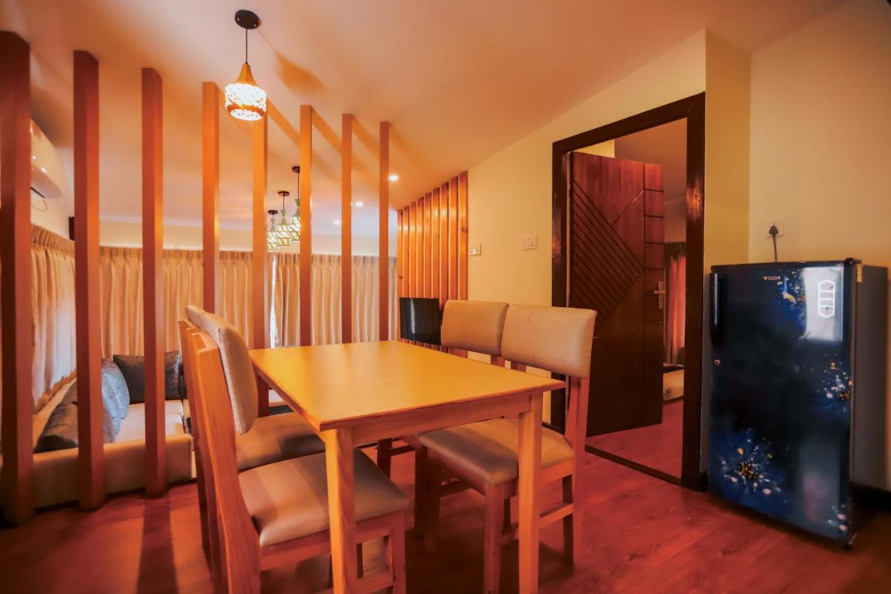 Kathmandu Business Hotel Bagian luar foto