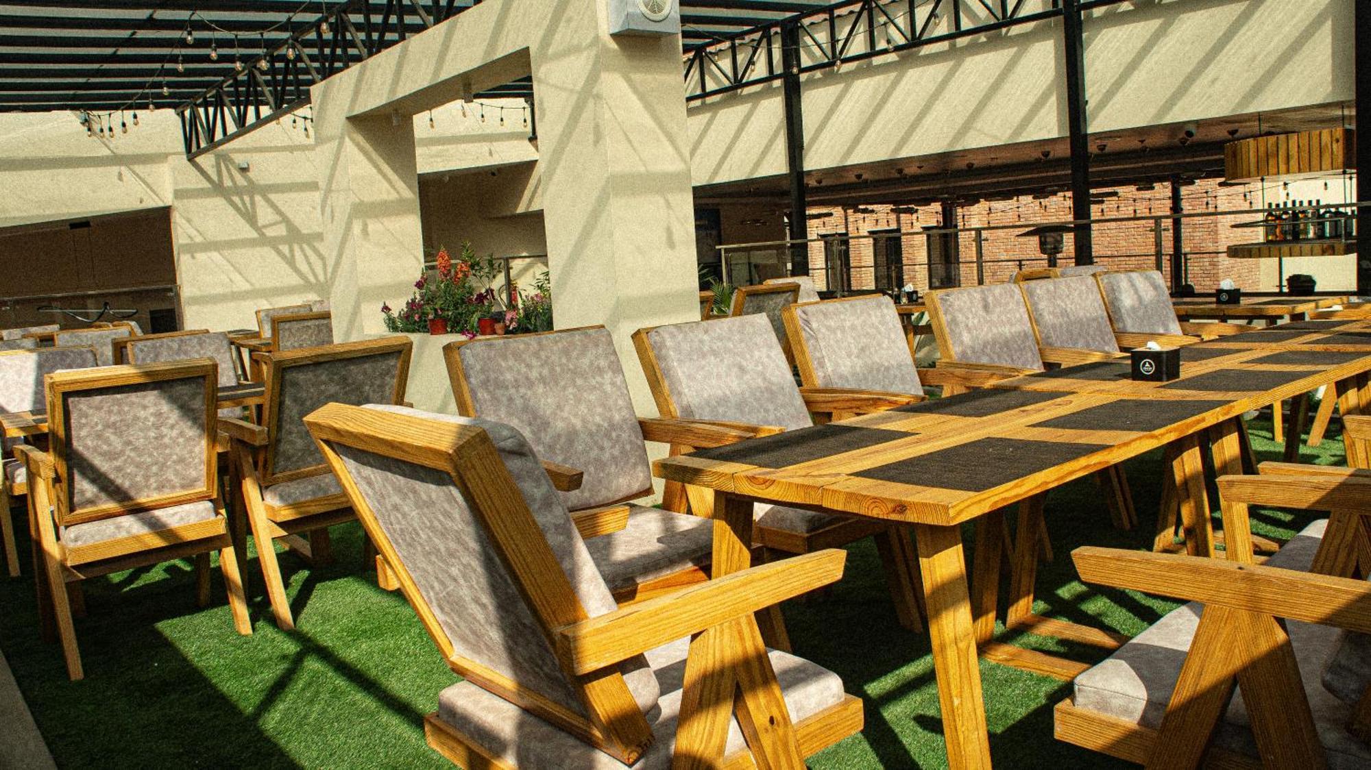 Kathmandu Business Hotel Bagian luar foto