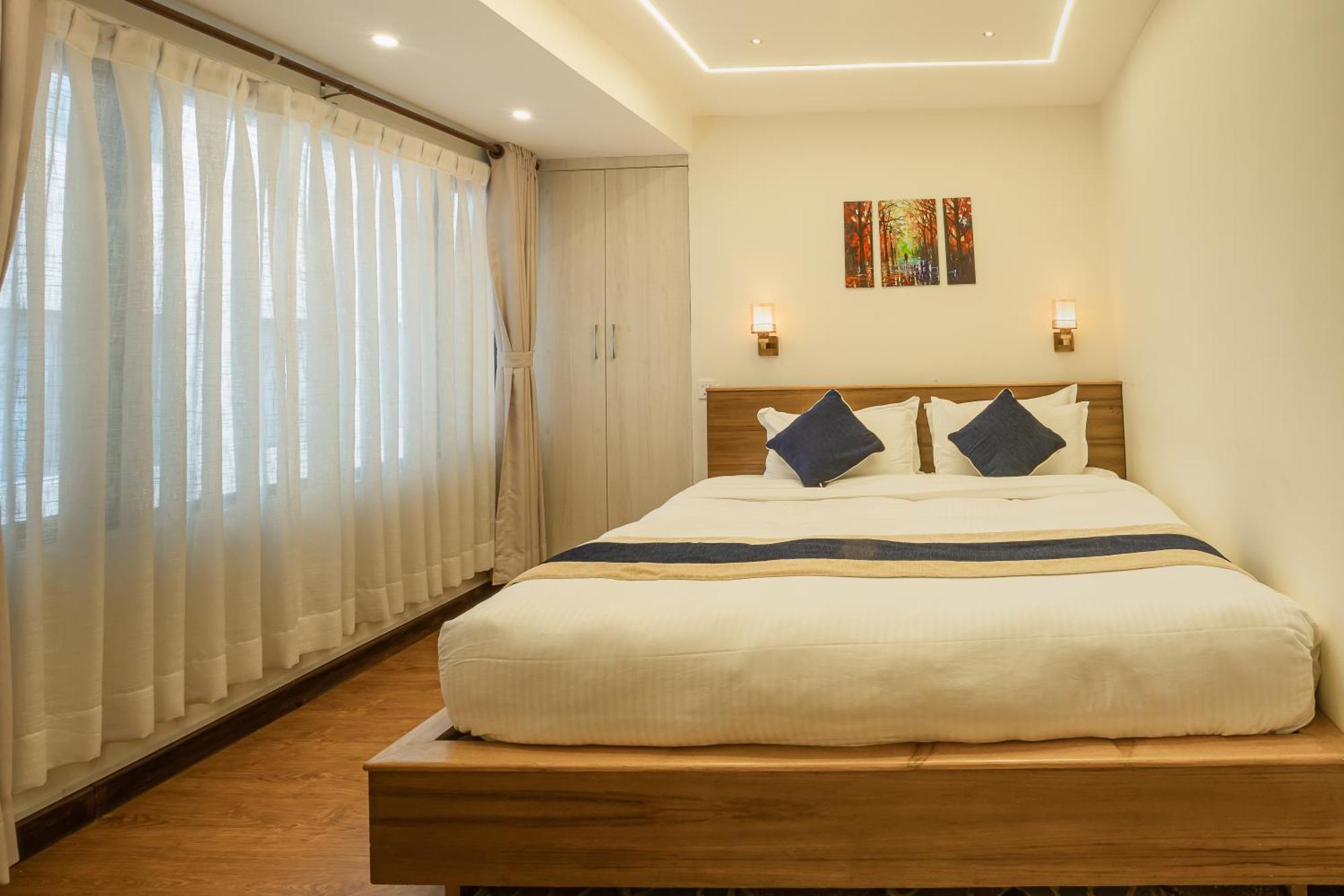 Kathmandu Business Hotel Bagian luar foto