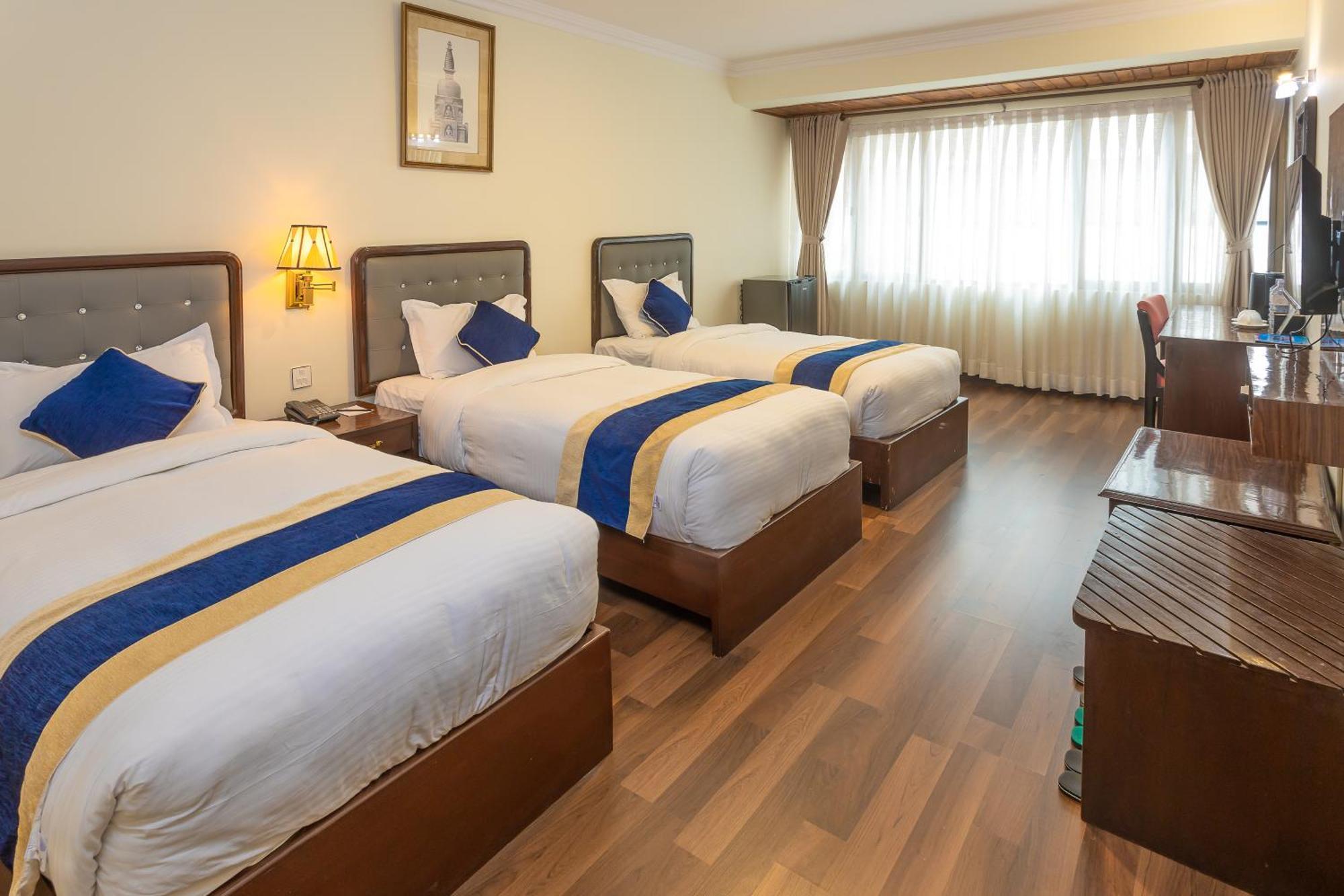 Kathmandu Business Hotel Bagian luar foto