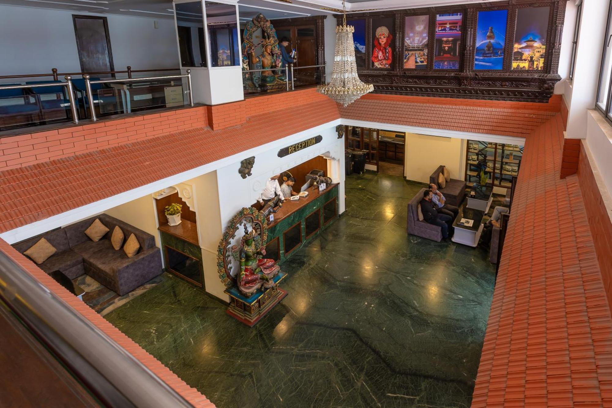 Kathmandu Business Hotel Bagian luar foto