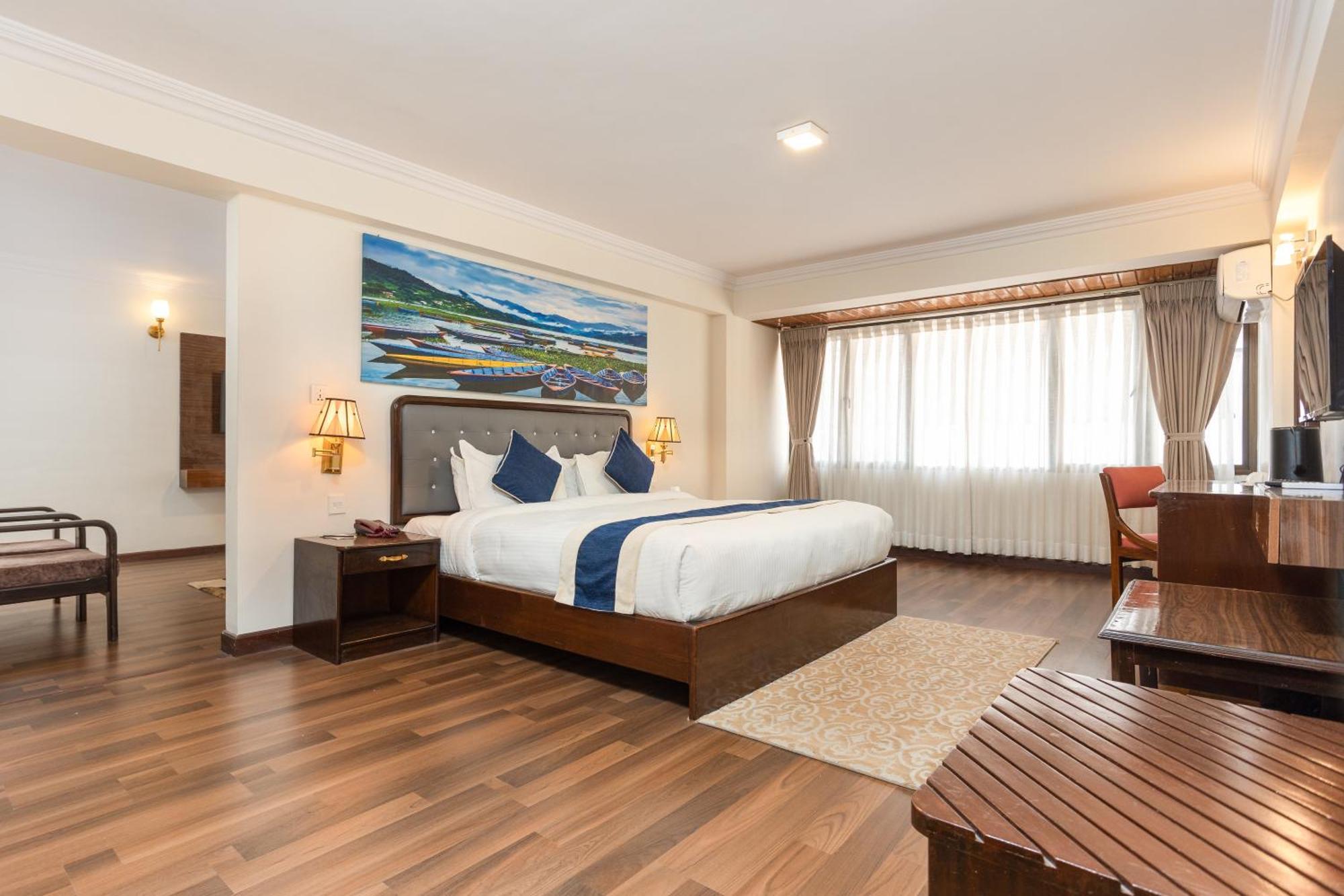 Kathmandu Business Hotel Bagian luar foto